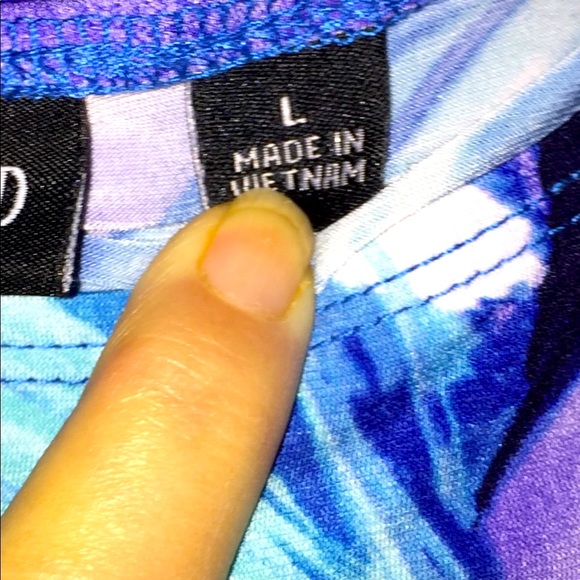 Colourful Nina Leonard Sleeveless Top with slight cowl neckline - Picture 5 of 8